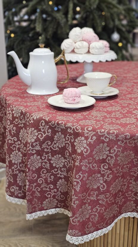 Apaļā galda lina galdauts sarkans ar mežģīni 