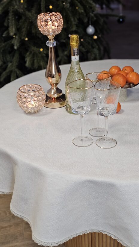 Apaļā galda lina galdauts balts ar mežģīni