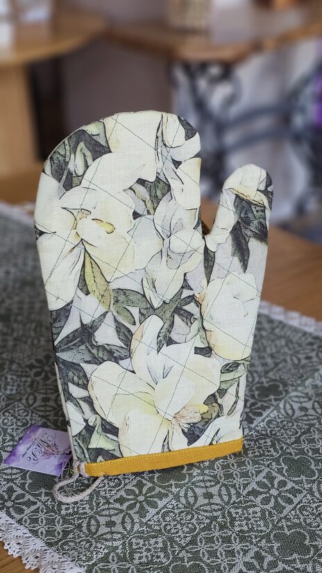 Virtuves cimds ar ziedu rakstu