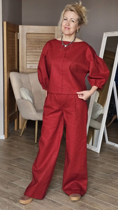 Lina kostīms tumši sarkans, 38-40 izm.