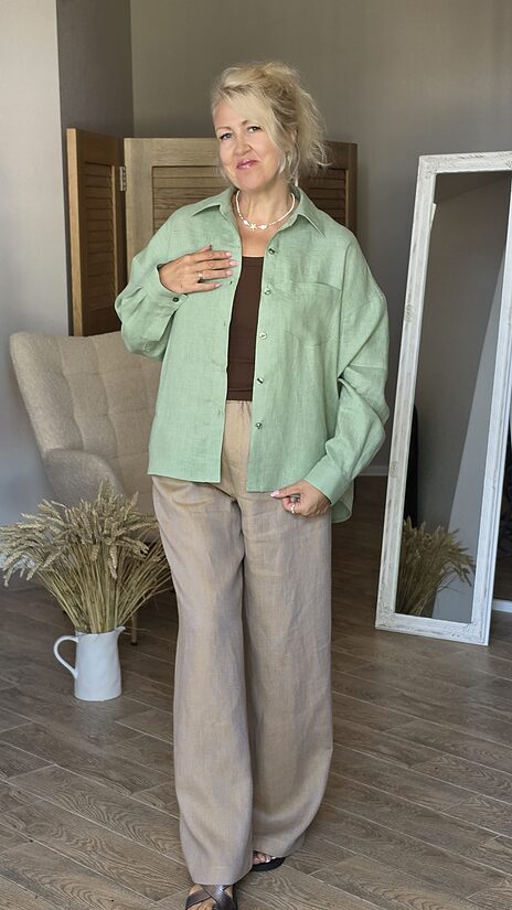 Zaļš lina krekls