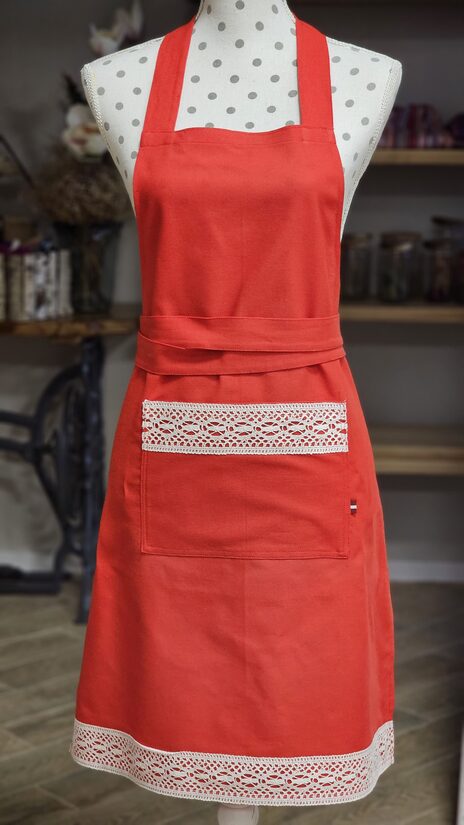 Kokvilnas priekšauts sarkans