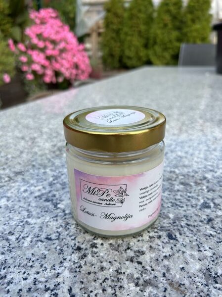 Sojas vaska svece "Lotoss - Magnolija" 400ml