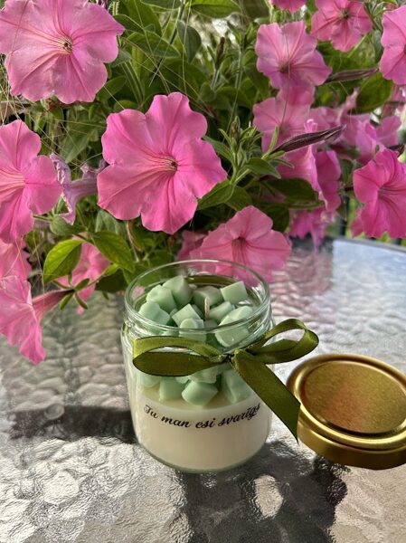 Aromātiskā sojas vaska svece ar sojas vaska sirsniņām - Tu man esi svarīgs